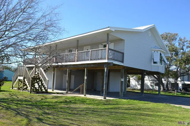 $490,000 | 145 Elm Lane, Grand Isle, LA 70358