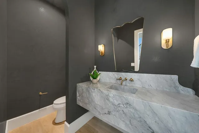 $3,000,000 | 7004 Irongate Lane, Dallas, TX 75214