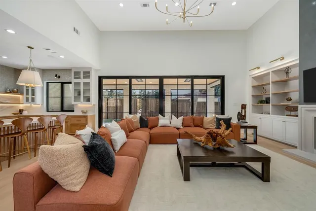 $3,000,000 | 7004 Irongate Lane, Dallas, TX 75214