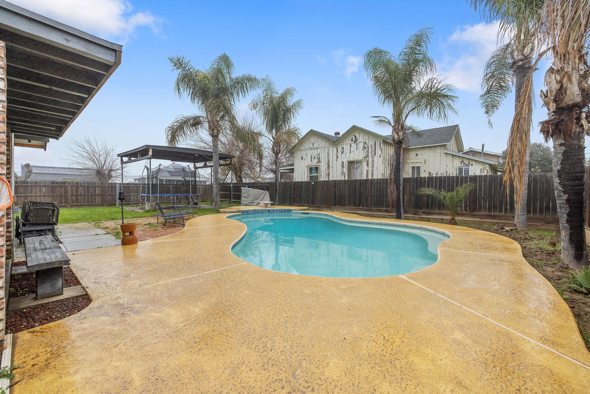 457 West Maple Street Exeter, CA 93221 - Photo 22 of 28 34-web-or-mls-713A7805