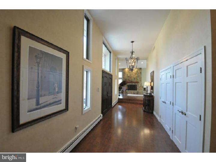 418 Hidden River Road Penn Valley, PA 19072 - Photo 4 of 10 Gallery Image 4