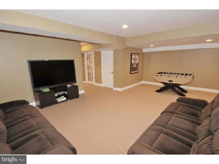 418 Hidden River Road Penn Valley, PA 19072 - Photo 8 of 10 Gallery Image 8