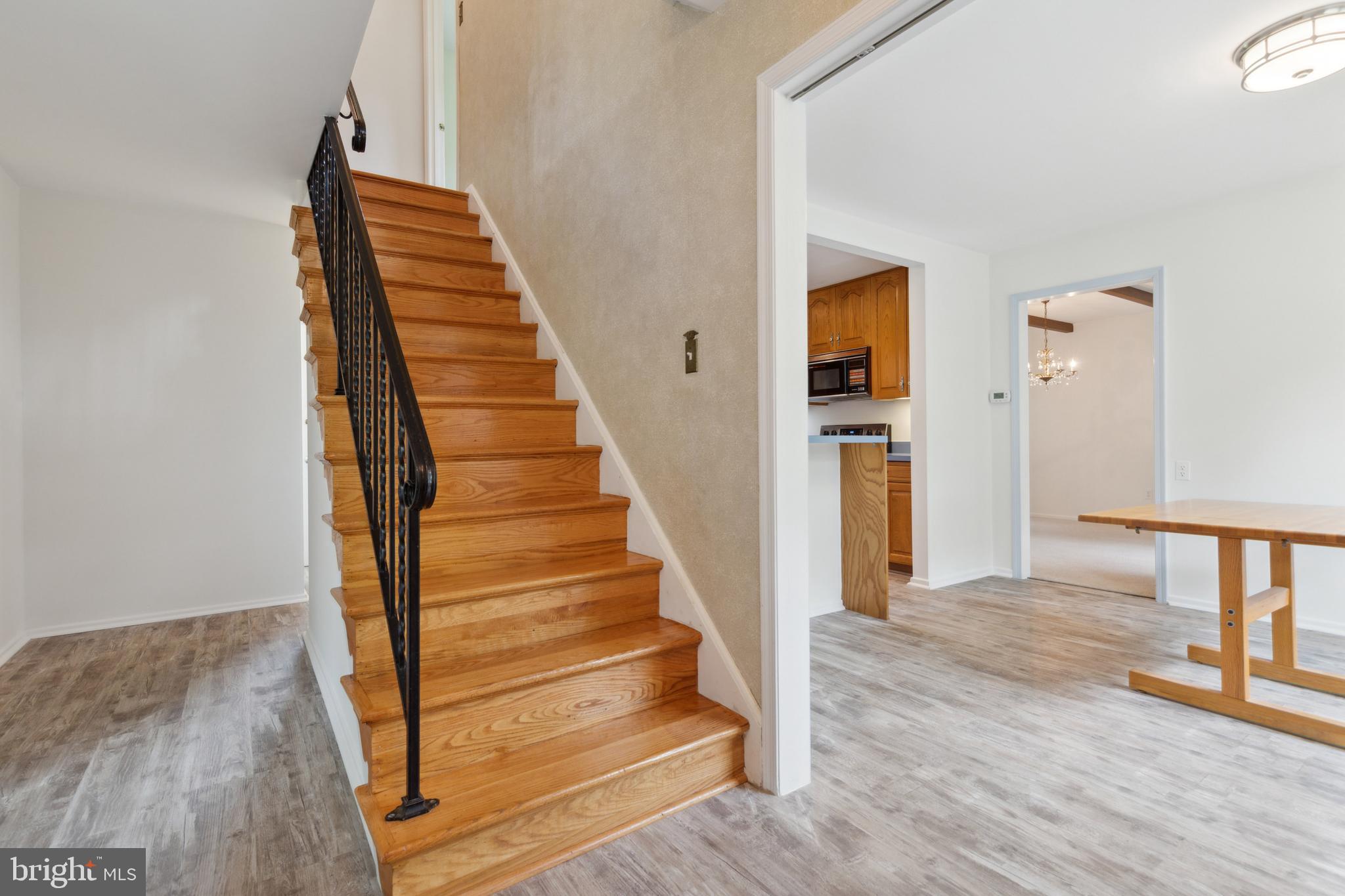 6715 Bellamy Avenue Springfield, VA 22152 - Photo 4 of 52 Center Hall Colonial