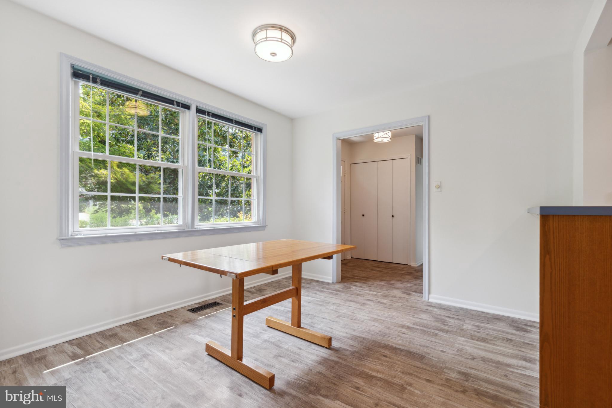 6715 Bellamy Avenue Springfield, VA 22152 - Photo 5 of 52 Eat-in kitchen with new flooring