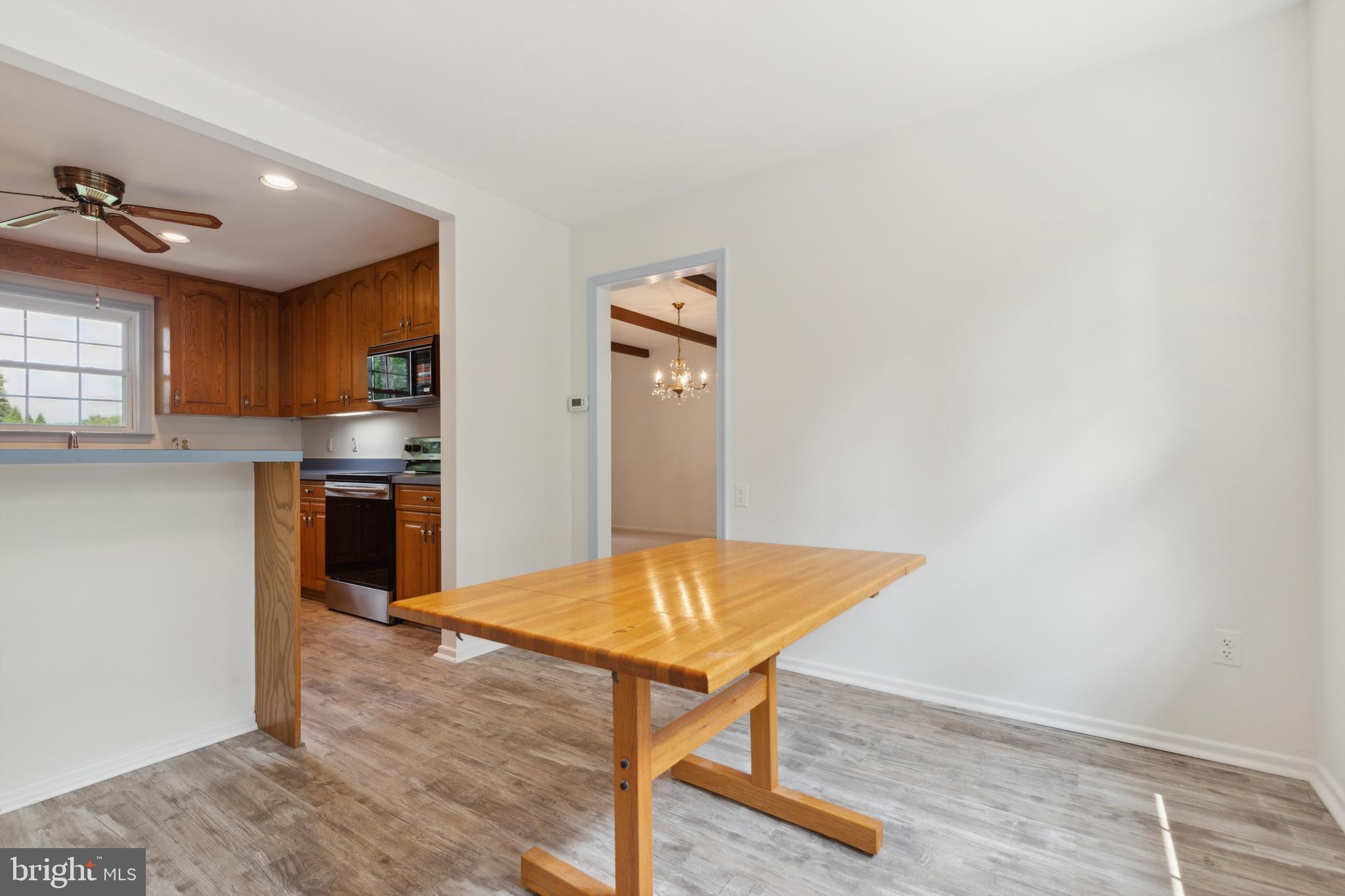 6715 Bellamy Avenue Springfield, VA 22152 - Photo 6 of 52 Eat-in kitchen
