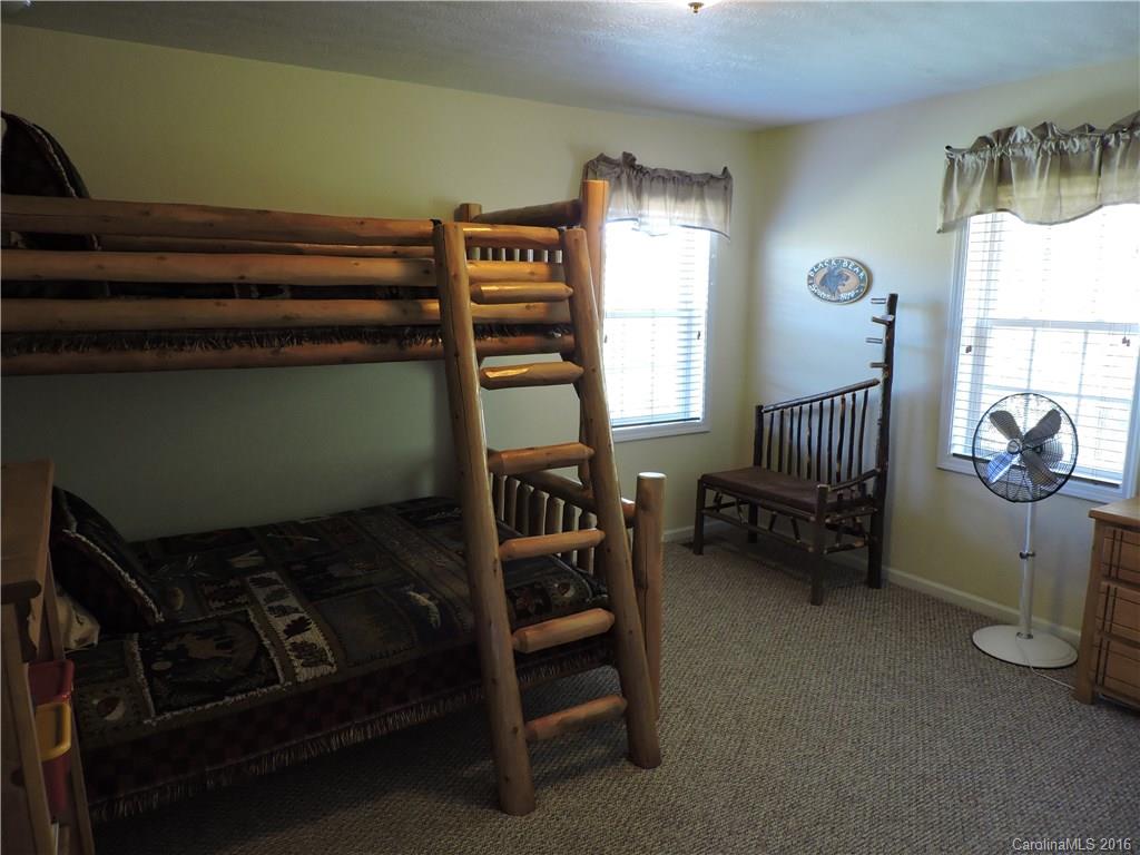 24 Pinnacle Road Burnsville, NC 28714 - Photo 19 of 24 Gallery Image 19