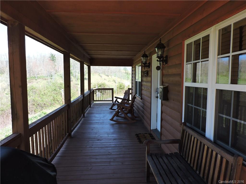 24 Pinnacle Road Burnsville, NC 28714 - Photo 8 of 24 Gallery Image 8