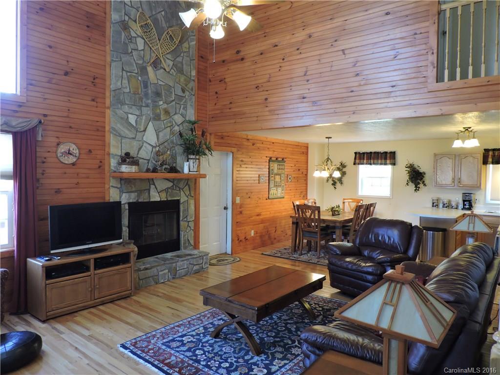 24 Pinnacle Road Burnsville, NC 28714 - Photo 9 of 24 Gallery Image 9