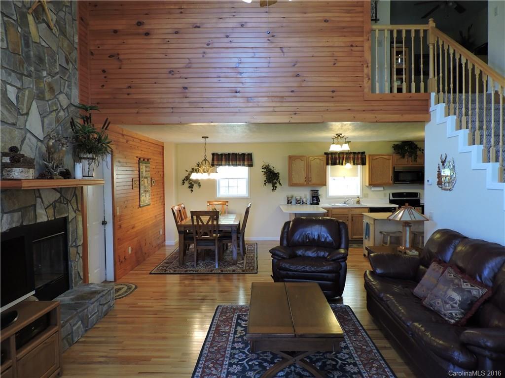 24 Pinnacle Road Burnsville, NC 28714 - Photo 10 of 24 Gallery Image 10