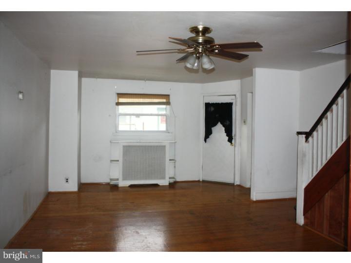 283 Sheffield Road Lansdowne, PA 19050 - Photo 3 of 17 Living Room