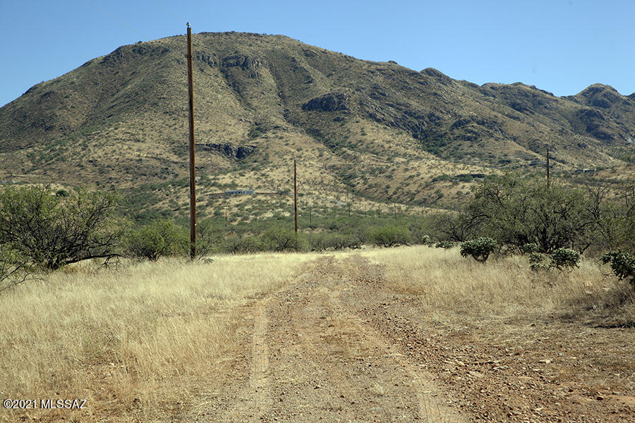 1730 Vía San Cayetano, Unit 107 Rio Rico, AZ 85648 - Photo 3 of 4