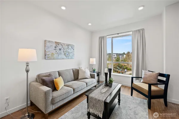 $550,000 | 32730 Hemlock Avenue Southeast, Black Diamond, WA 98010