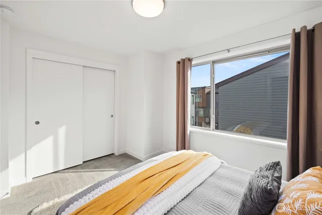 $575,000 | 32730 Hemlock Avenue Southeast, Black Diamond, WA 98010