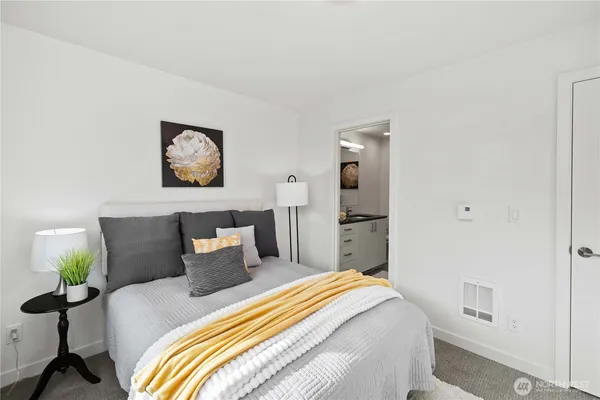 $550,000 | 32730 Hemlock Avenue Southeast, Black Diamond, WA 98010