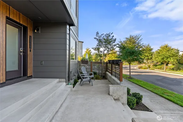 $550,000 | 32730 Hemlock Avenue Southeast, Black Diamond, WA 98010