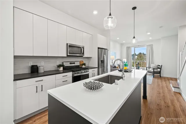 $575,000 | 32730 Hemlock Avenue Southeast, Black Diamond, WA 98010