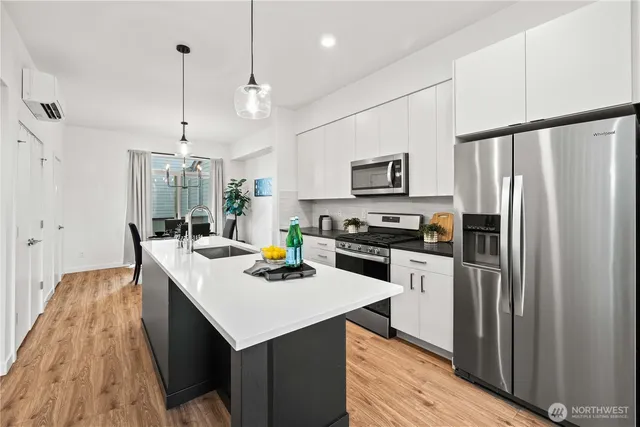 $575,000 | 32730 Hemlock Avenue Southeast, Black Diamond, WA 98010