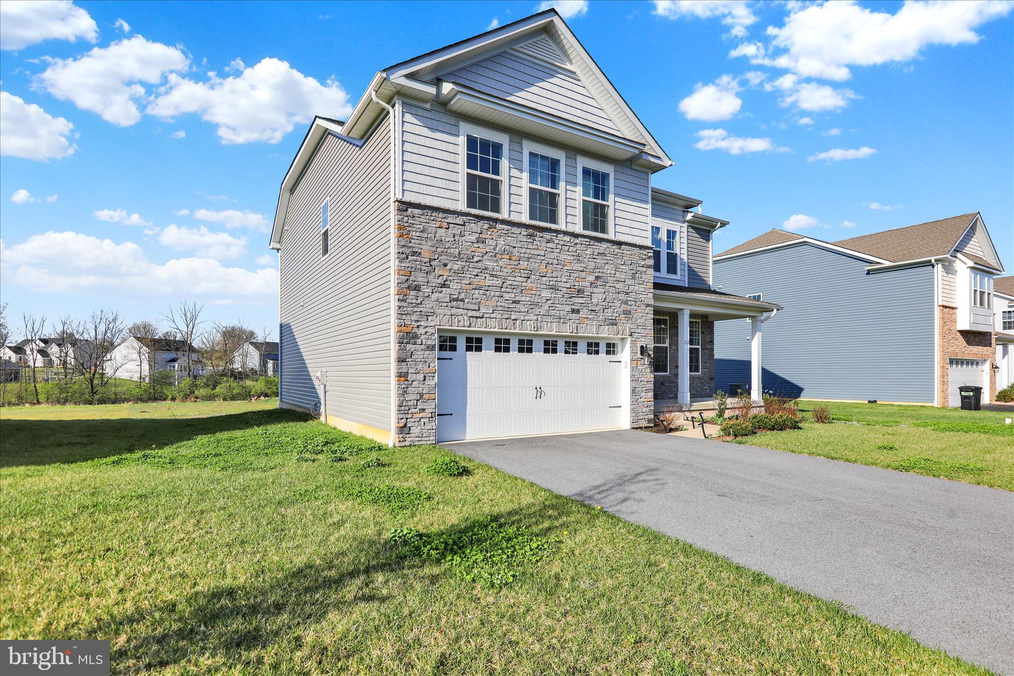 114 Teaberry Court Reading, PA 19608 - Photo 4 of 46 360_3035