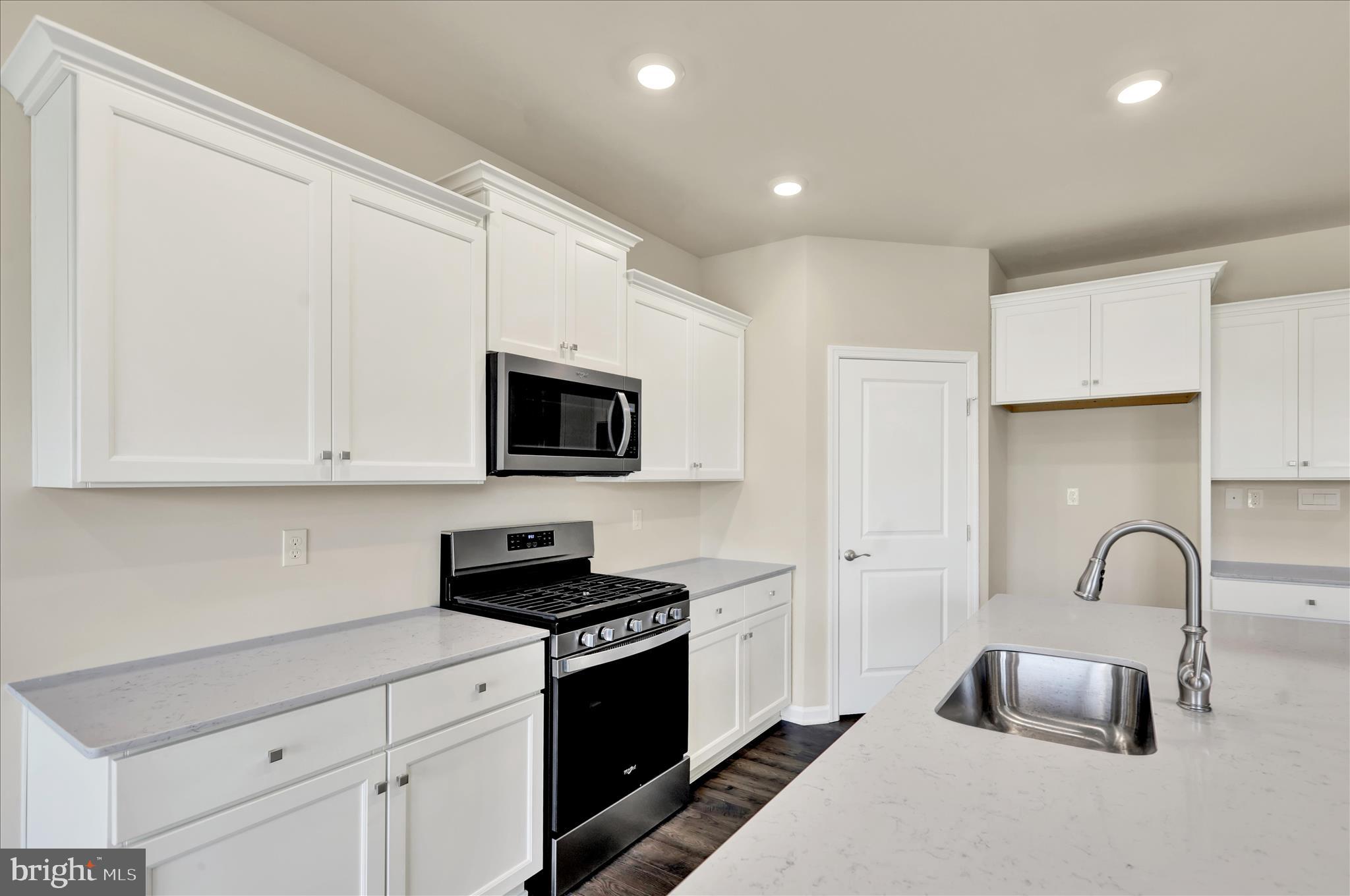 114 Teaberry Court Reading, PA 19608 - Photo 10 of 46 360_3063