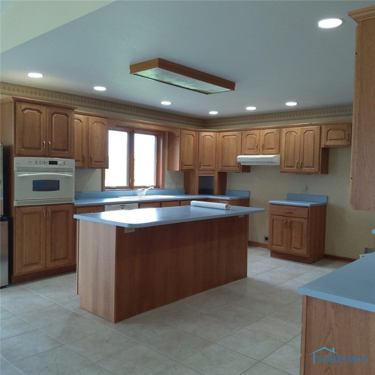 17086 Harris Road Defiance, OH 43512 - Photo 15 of 41 Kitchen 1st Floor