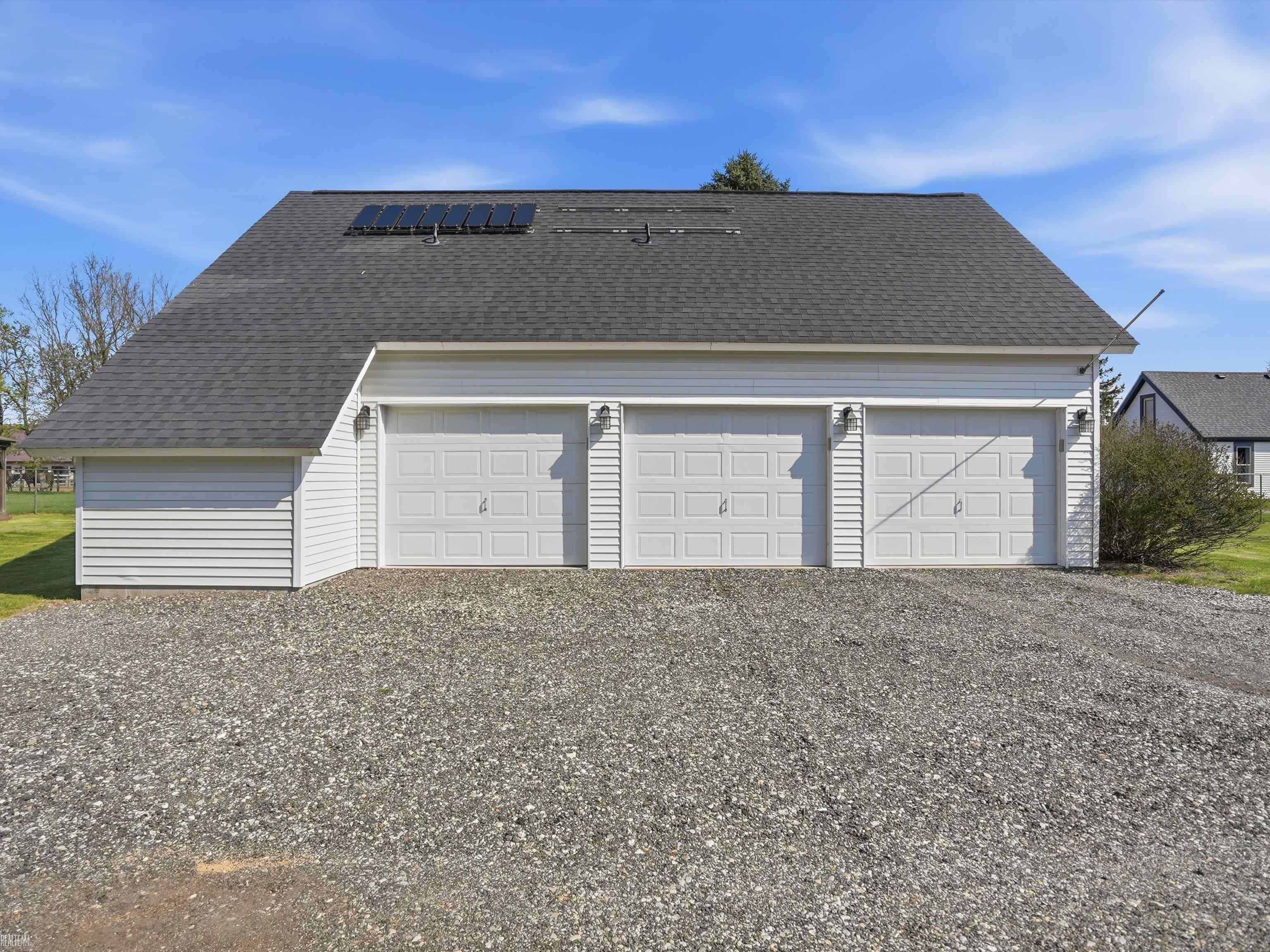 59441 Romeo Plank Road Ray, MI 48096 - Photo 45 of 49
