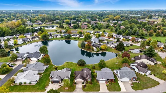 $249,900 | 2928 Wood Knoll Lane, Fort Wayne, IN 46804