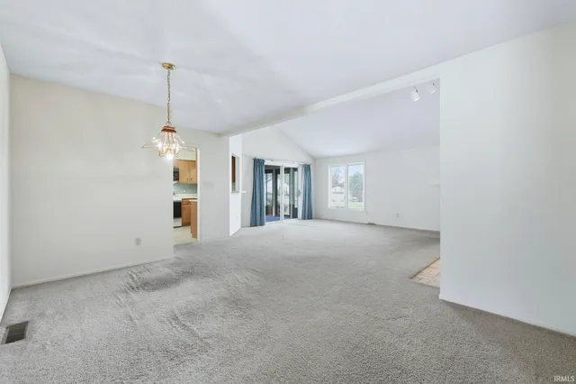 $249,900 | 2928 Wood Knoll Lane, Fort Wayne, IN 46804