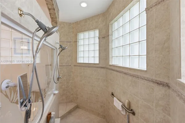 $950,000 | 6113 Northwest 53rd Circle, Coral Springs, FL 33067