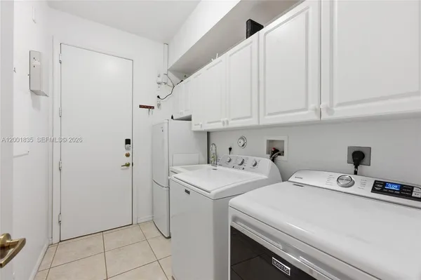 $950,000 | 6113 Northwest 53rd Circle, Coral Springs, FL 33067