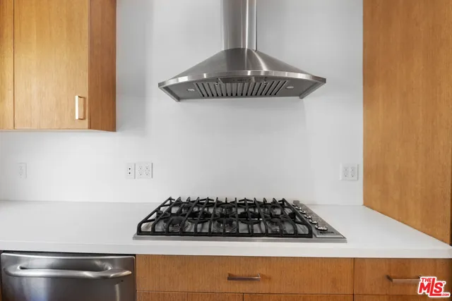 $2,295,000 | 6570 Lakeridge Road, Los Angeles, CA 90068