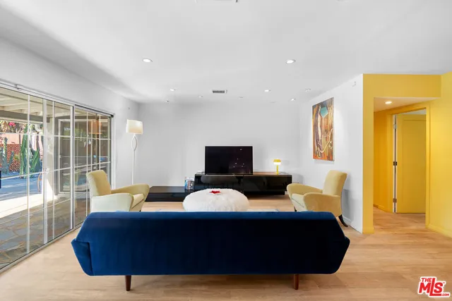 $2,295,000 | 6570 Lakeridge Road, Los Angeles, CA 90068