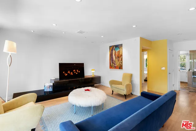 $2,295,000 | 6570 Lakeridge Road, Los Angeles, CA 90068