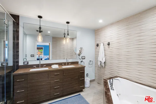 $2,295,000 | 6570 Lakeridge Road, Los Angeles, CA 90068