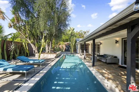 $2,295,000 | 6570 Lakeridge Road, Los Angeles, CA 90068