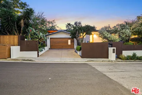 $2,295,000 | 6570 Lakeridge Road, Los Angeles, CA 90068