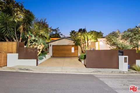 $2,295,000 | 6570 Lakeridge Road, Los Angeles, CA 90068