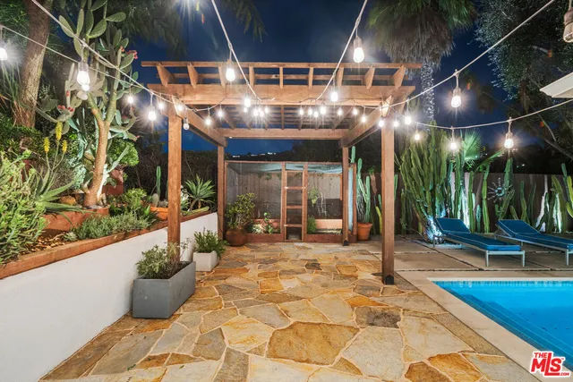 $2,295,000 | 6570 Lakeridge Road, Los Angeles, CA 90068