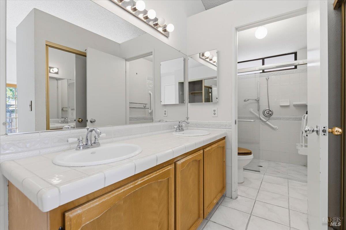 1698 Randon Way Santa Rosa, CA 95403 - Photo 38 of 68 Gallery Image 38