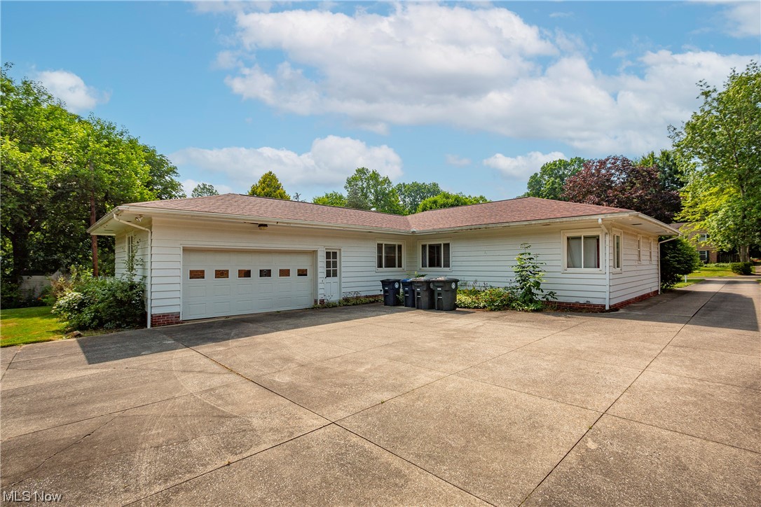 843 Mentor Road Akron, OH 44303 - Photo 5 of 33