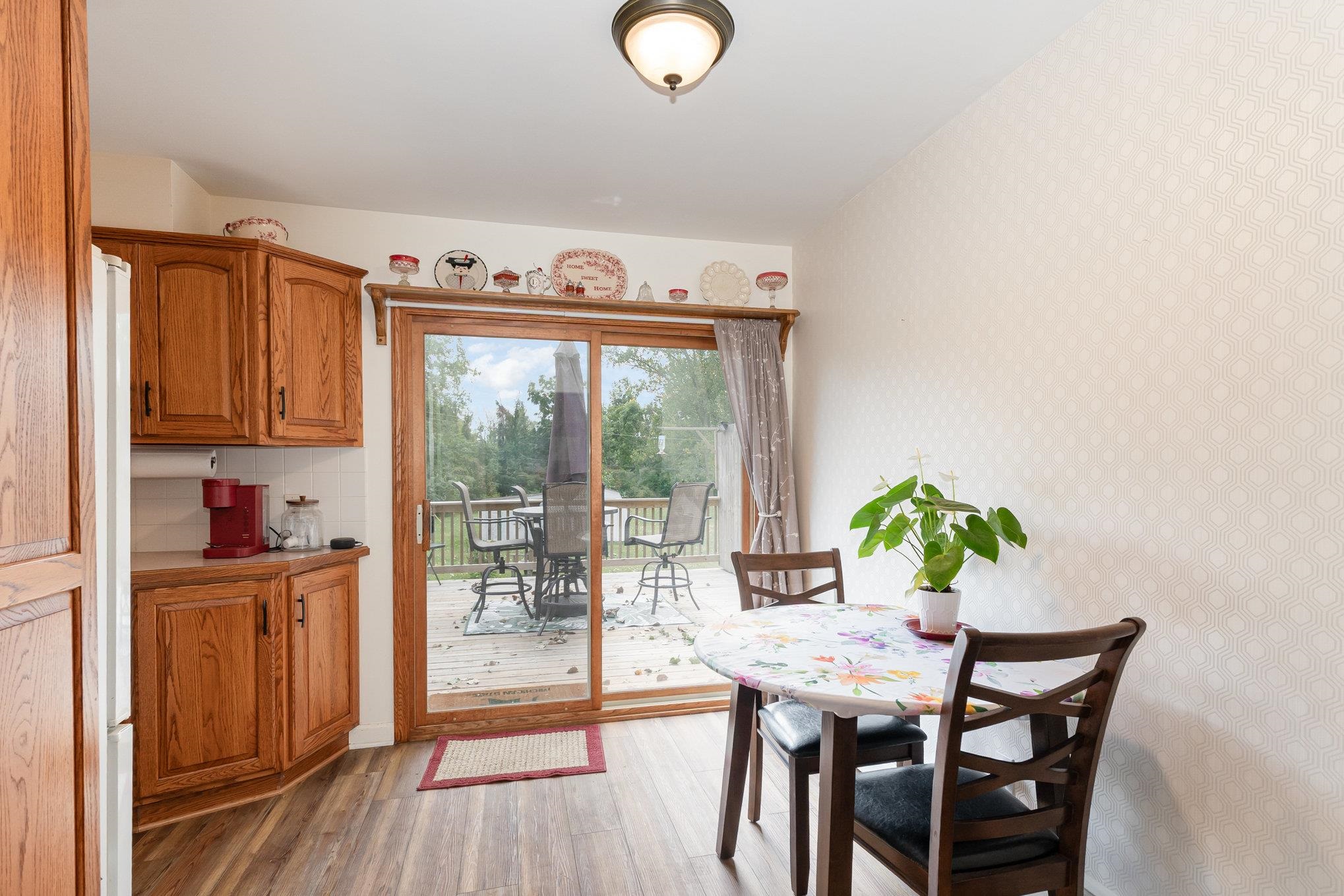 1404 East Parish Road Kawkawlin, MI 48631 - Photo 7 of 28
