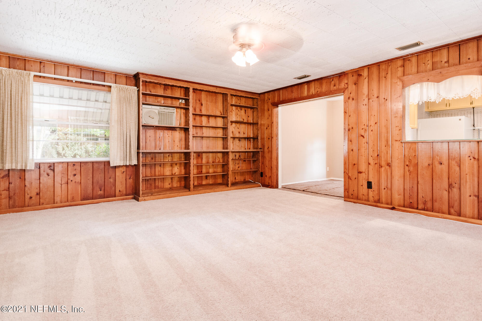 6246 Gloucester Road Jacksonville, FL 32216 - Photo 2 of 17 Family Room II