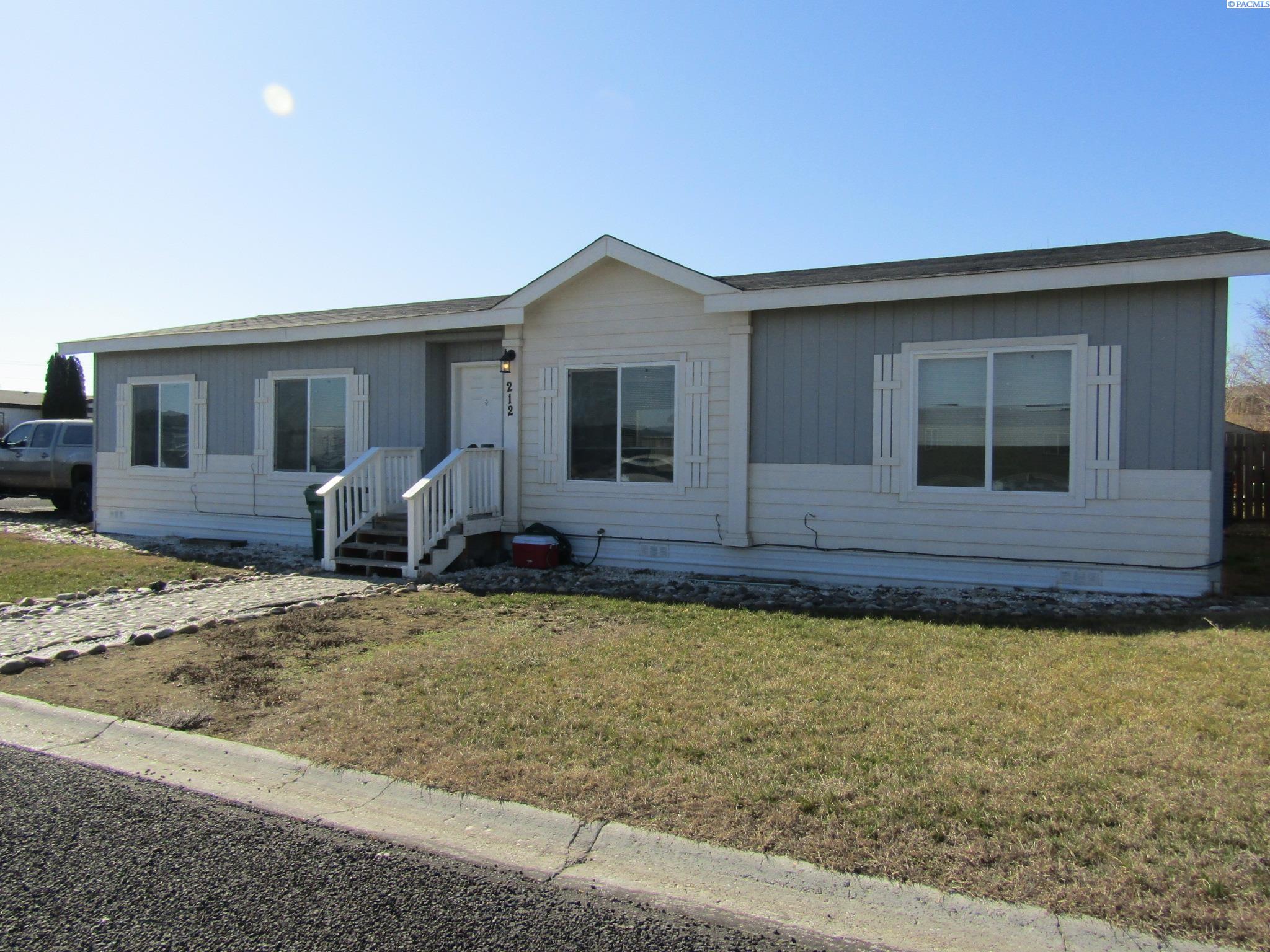 200802 East Game Farm Road Kennewick, WA 99337 - Photo 1 of 35 Gallery Image 1