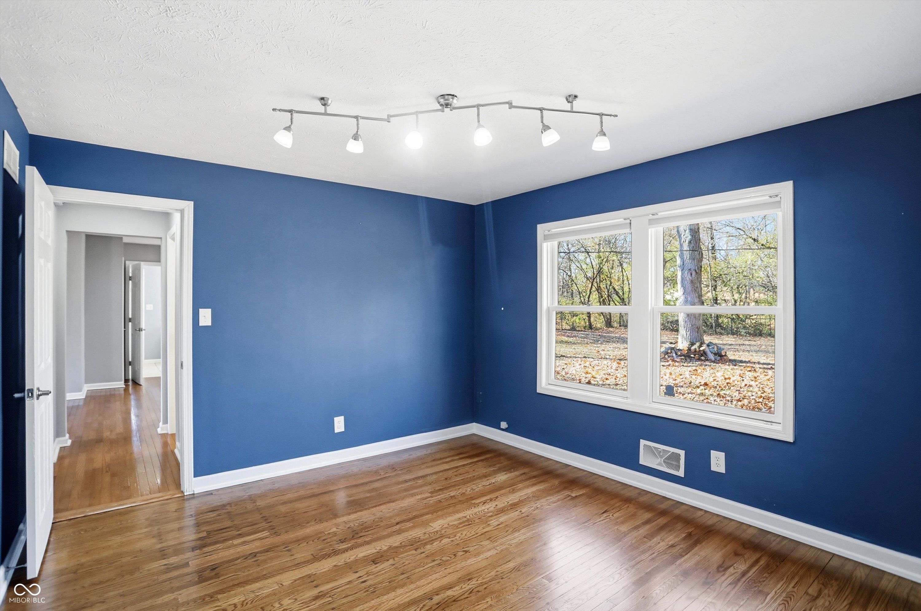 7026 Spring Mill Road Indianapolis, IN 46260 - Photo 37 of 48
