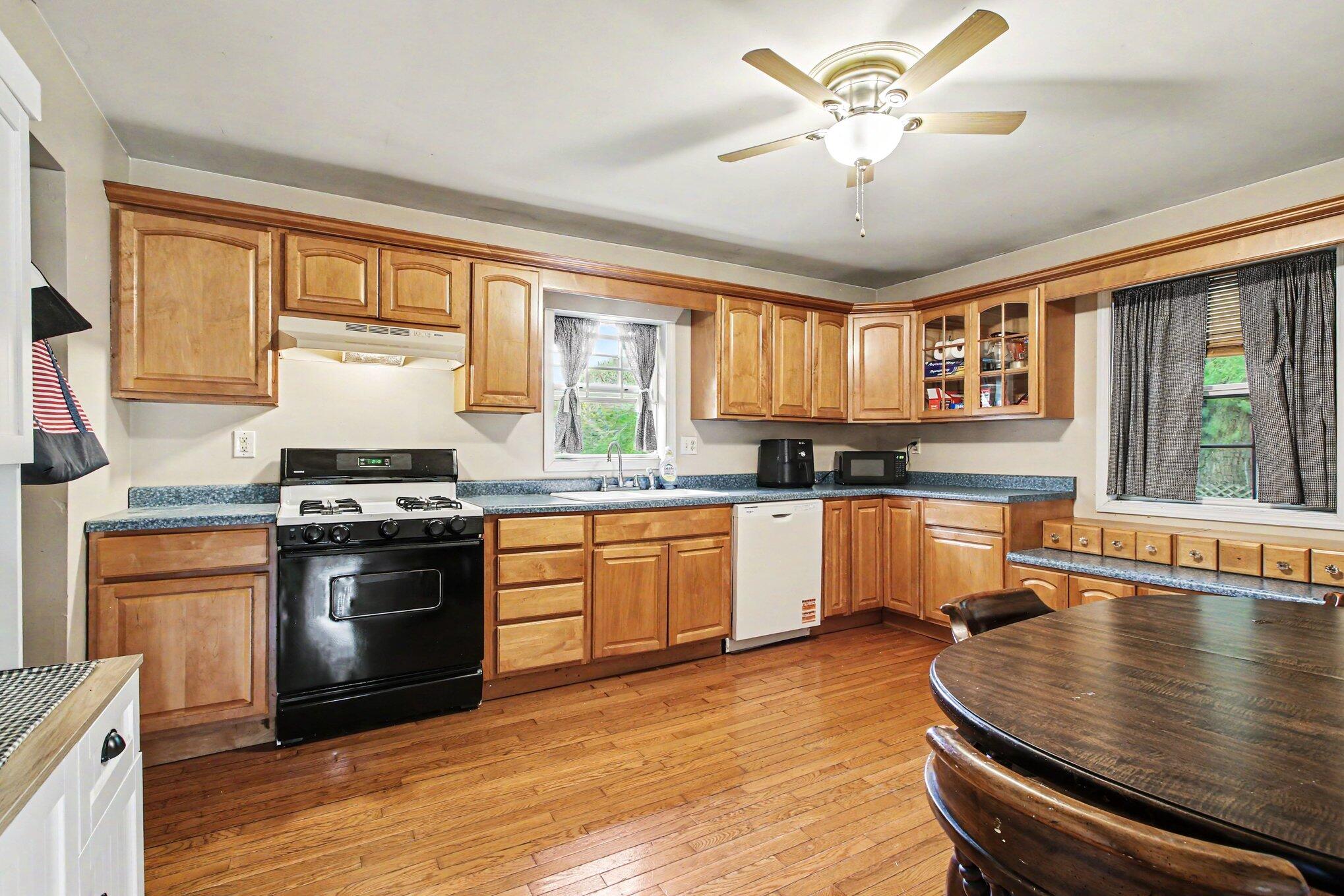 5702 Lute Road Portage, IN 46368 - Photo 7 of 16 2038x1359