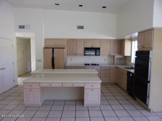 5425 North Cres Ridge Drive Tucson, AZ 85718 - Photo 9 of 31