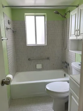 $1,290 | 2960 Lake Osborne Drive, Unit 107, Lake Worth Beach, FL 33461