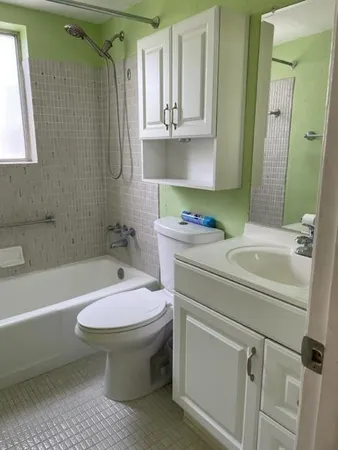 $1,290 | 2960 Lake Osborne Drive, Unit 107, Lake Worth Beach, FL 33461