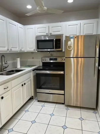 $1,290 | 2960 Lake Osborne Drive, Unit 107, Lake Worth Beach, FL 33461