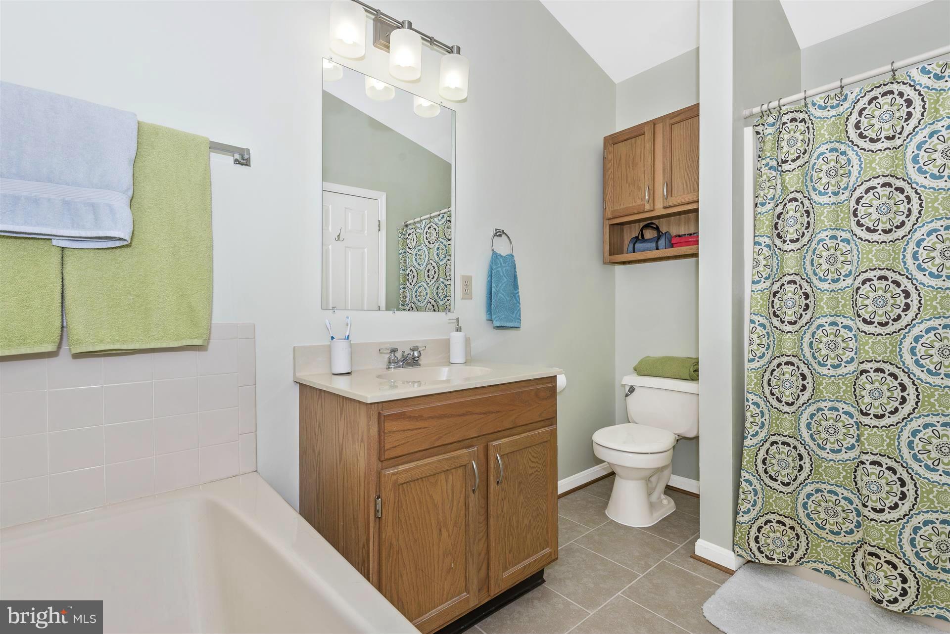 2265 Wetherburne Way Frederick, MD 21702 - Photo 19 of 30 Bath (Master)
