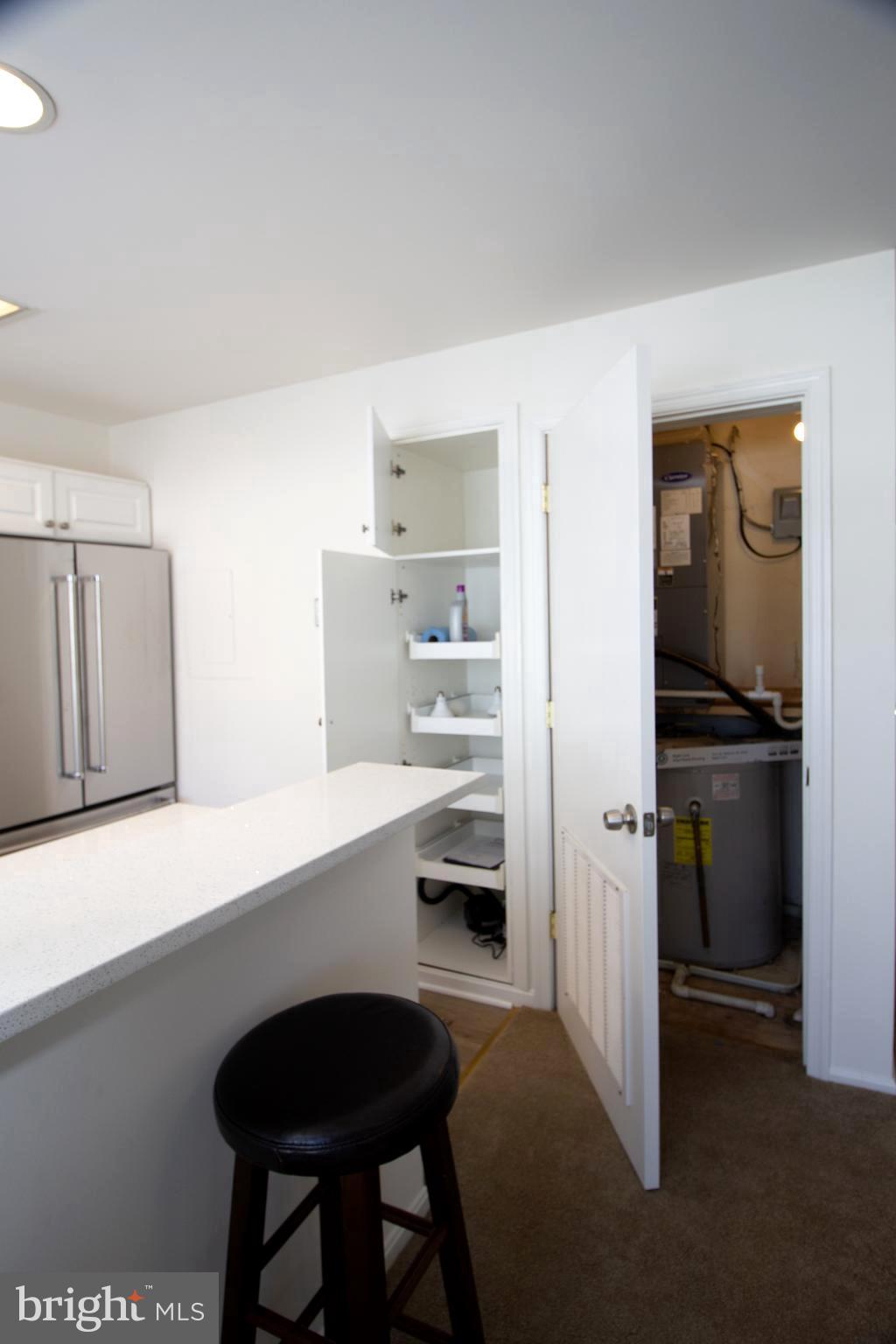 12929 Grays Pointe Road, Unit B Fairfax, VA 22033 - Photo 18 of 60
